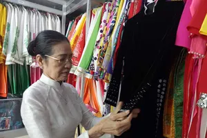 Chuyện ít biết về bà cụ 79 tuổi giành giải nhất thi áo dài