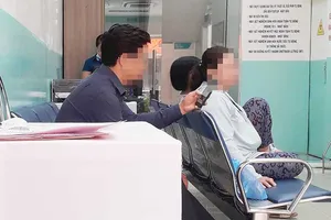 Bác sĩ ảo trong phòng khám tư