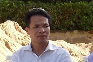 Vụ bắt dân chui qua háng: ‘Quy trình bầu gương tối’