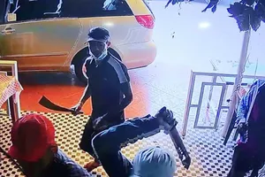 Điều tra, xử nghiêm vụ côn đồ đòi bảo kê ở Bình Chánh