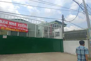 Bình Chánh: Dân than khổ vì mùi hóa chất