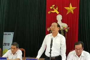 Chủ tịch Quảng Nam đối thoại với người dân đòi giấy đỏ