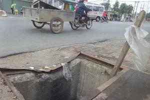 Hố khủng nguy hiểm