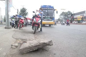 Hố ga bẫy người đi đường