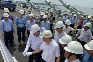 Đi chùa Bà Chúa Xứ hết phải lụy phà