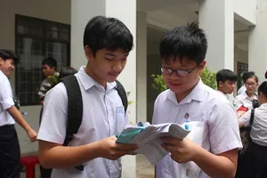 Phía sau lùm xùm bỏ môn thi ngoại ngữ ở Đà Nẵng