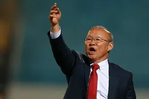 Khi thầy Park phải dùng ‘cây nhà lá vườn’…