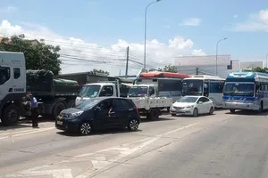 Có cầu Vàm Cống, trạm T2 quốc lộ 91 lại bị phản ứng