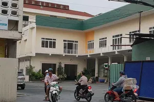Thu hồi đất vàng để làm trường học