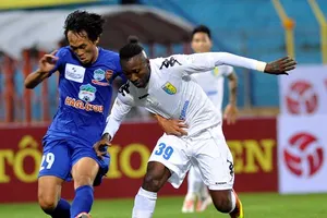 HA Gia Lai - Hà Nội: ‘Đại chiến’ quân bầu Đức, bầu Hiển