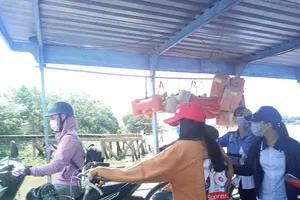 Xử phạt người không mặc áo phao rất khó