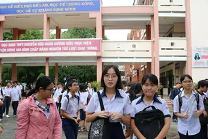 Tuyển sinh lớp 10: Đề thi tiếng Anh khó hơn so với mọi năm