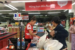 Khó hiểu thương vụ bán 18 siêu thị Auchan Việt Nam