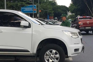 TP.HCM: Tiền giữ ô tô lòng đường thu không đủ chi