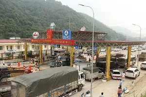 Tài xế lại phản đối trạm Hòa Lạc - Hòa Bình