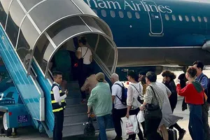 Tranh cãi về đề xuất thu ‘phí chia tay’ 5 USD