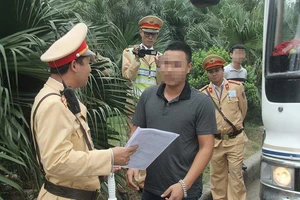 Đề xuất phạt chủ xe không sang tên: Có cần thiết?