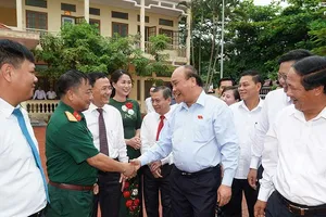 Thủ tướng tiếp xúc cử tri Hải Phòng