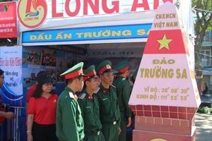 Triển lãm ảnh hội thi tuyên truyền về chủ quyền biển, đảo VN