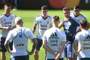 Argentina rối như canh hẹ