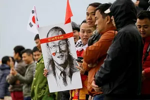 Ông Park đi đâu loanh quanh…