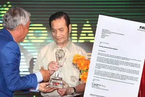 Lá thư chúc mừng và lời động viên, cám ơn từ FIFA