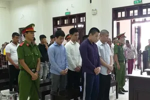 10 bị cáo vụ truy đuổi làm chết người kêu oan