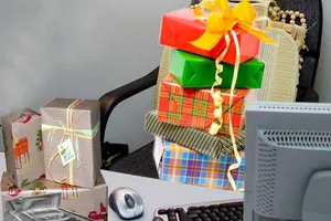 ‘Đánh chặn’ tham nhũng từ xa