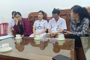 Tạm đình chỉ kíp trực vụ bé sơ sinh chết lưu 7 ngày