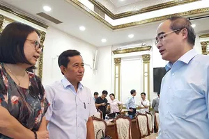 Hãy làm cho dân vui khi đến cửa công quyền