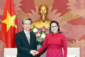 Chủ tịch Quốc hội tiếp đại sứ Trung Quốc