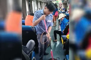 Bà cứ yên tâm mà ngủ, không tiền nong gì hết!