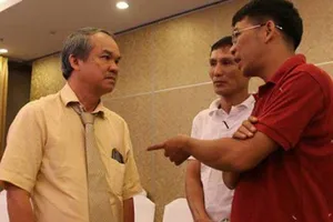 Bầu Đức tuyên bố đội đầu bảng TP.HCM không thể vô địch!