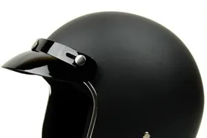 Rơi mũ bảo hiểm gây tai nạn có thể bị xử hình sự