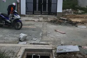 ‘Bẫy’ hố ga nằm ngay vỉa hè