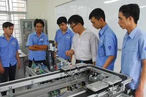 Bộ trưởng Lê Vĩnh Tân: ‘Đừng để nhân tài bị rủi ro’