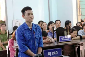 Thiếu úy công an và vụ án tạt acid