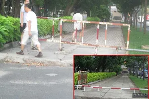 Đã thay rào chắn ở công viên