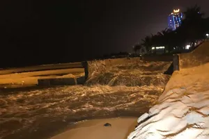 Đà Nẵng trả lời việc nước thải ra biển, quy hoạch treo