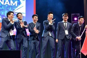 Những chàng trai vàng Olympic Toán quốc tế