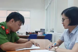 Vì sao giấy tờ giả nhan nhản nhưng hiếm khi bị khởi tố?