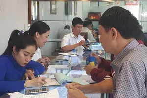 Mỹ hạ lãi suất, giá vàng giảm kỳ lạ