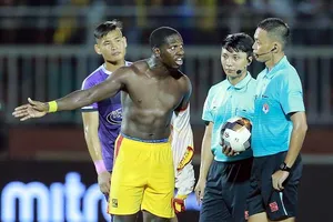 Nóng đường đua vô địch và chống rớt hạng