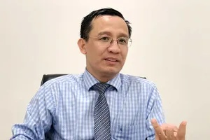 TS Bùi Quang Tín: ‘Thích làm giàu thần tốc thì dễ lụi tàn’