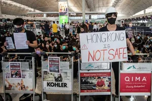 ‘Giọt nước tràn ly’ khiến Hong Kong khủng hoảng