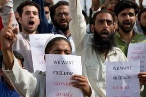 Pakistan đòi Liên Hiệp Quốc họp khẩn, nhờ Mỹ can thiệp Kashmir