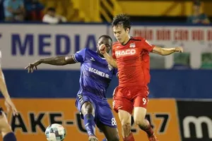 HA Gia Lai sát vạch rớt hạng, Hà Nội ung dung về đích