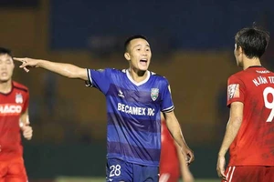 Tô Văn Vũ bị xử ép hay tự bít cửa lên đội tuyển?