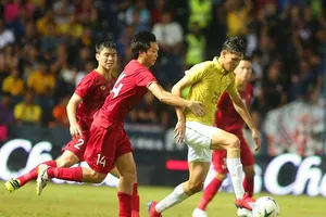 Tuyển Việt Nam yếu đi, Thái Lan mạnh lên