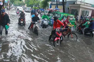 Không thực hiện phương án chống ngập tại chân cầu Sài Gòn